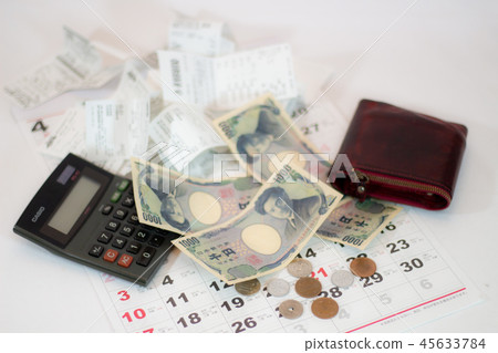 Money management Tax increase image Final declaration image 45633784