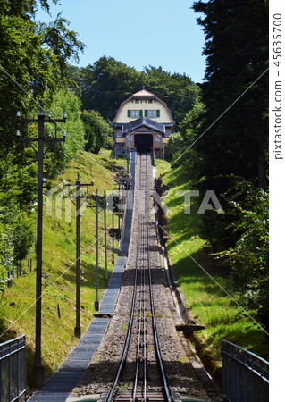 Heidelberg mountain railway funicular at station 45635700