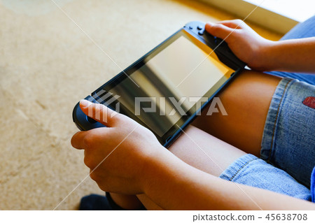[Japan] Girl with Game Controller 45638708