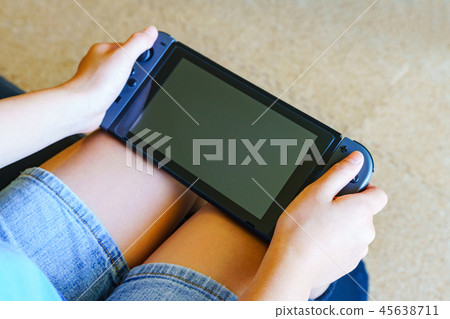 [Japan] Girl with Game Controller 45638711