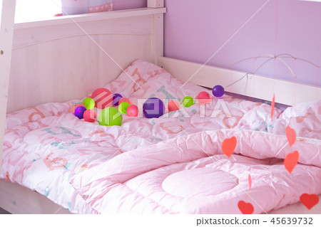 有木床的兒童房 45639732