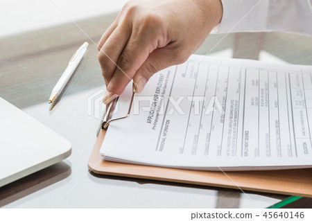 Applicant filing in company application form  45640146