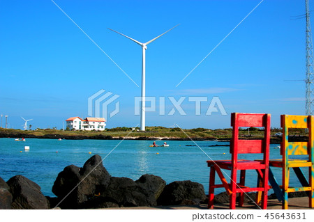 Gimnyeong beach, beach, sky white sand, wind generator. Chairs, Gimnyeong beach, beach, sky white sand, wind generator. Chairs, 45643631