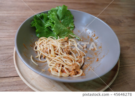 Spaghetti with tomato sauce, cafe Spaghetti with tomato sauce, cafe 45646278