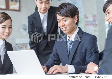 Company briefing session, job hunting, college students, new graduates, Freshers 45647868