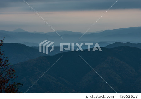 Dawn of the mountain _ Shiga Prefecture Dawn of the mountain _ Shiga Prefecture 45652618