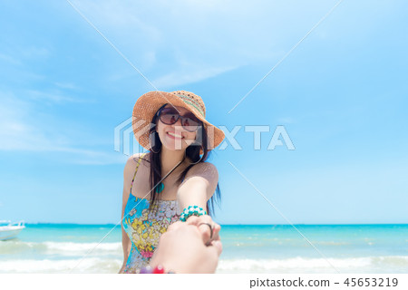 Romantic scene of young love couple vacations Romantic scene of young love couple vacations 45653219