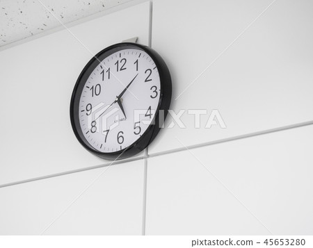 簡單的掛鐘 簡單的掛鐘 45653280