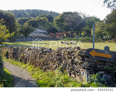 Camino waymark - Ventas de Naron 45654542