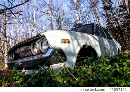 Abandoned scrapped car Abandoned scrapped car 45657121