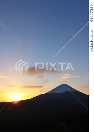 Mt. Fuji and the New Year's Day 45657529