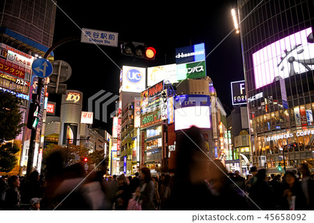 日本的東京都市風景我想看澀谷的交叉路口(夜景) 日本的東京都市風景我想看澀谷的交叉路口(夜景) 45658092