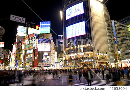 日本的東京都市風景我想看澀谷的交叉路口(夜景) 日本的東京都市風景我想看澀谷的交叉路口(夜景) 45658094