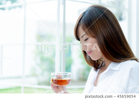 年輕女子，茶，放鬆，有機 45659054