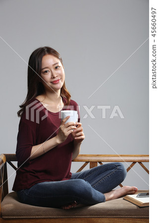 亞洲女人的面部表情，年輕女人，美容，女人，休閒，咖啡，休閒，健康，緩解壓力，咖啡時間 45660497