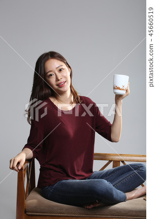 亞洲女人的面部表情，年輕女人，美容，女人，休閒，咖啡，休閒，健康，緩解壓力，咖啡時間 45660519