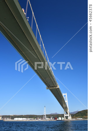在北海道室蘭市的室蘭港（天鵝灣）拍攝天鵝大橋的風景 45662378