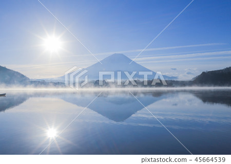 Lake Fuji Lake with steam mist Lake Fuji Lake with steam mist 45664539