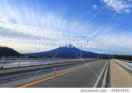 Uroko雲和富士山川口大橋 Uroko雲和富士山川口大橋 45664858