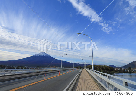 Uroko cloud and Mount Fuji Lake Kawaguchi Ohashi Uroko cloud and Mount Fuji Lake Kawaguchi Ohashi 45664860