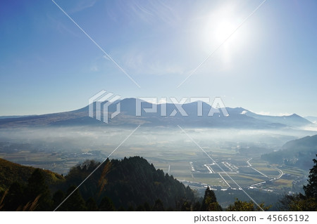 Early morning Aso mountain landscape floating in the morning mist in autumn 45665192