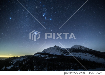 << Nagano Yatsugatake >> Amagasaki and the Great Triangle of Winter 45665525