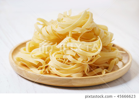 dried pasta 45666623