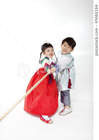 A child in a hanbok 45668164