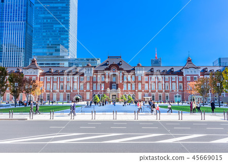 東京站丸之內口站前視圖 45669015