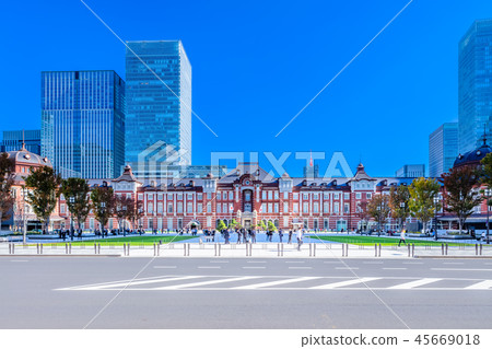 Tokyo Station Marunouchi mouth Station front view 45669018