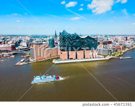 Hamburg city centre view, Germany Hamburg city centre view, Germany 45671391