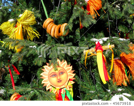 Decorations at Shrovetide, Russian Maslenitsa Decorations at Shrovetide, Russian Maslenitsa 45673918