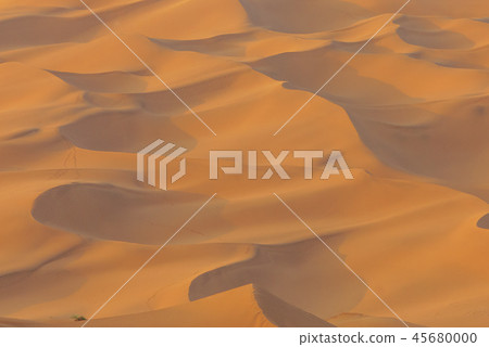 China, Gansu Province, Dunhuang, Mingsha Mountain, Yueya Lake 45680000