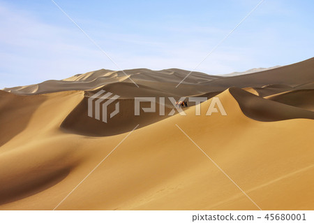 China, Gansu Province, Dunhuang, Mingsha Mountain, Yueya Lake 45680001