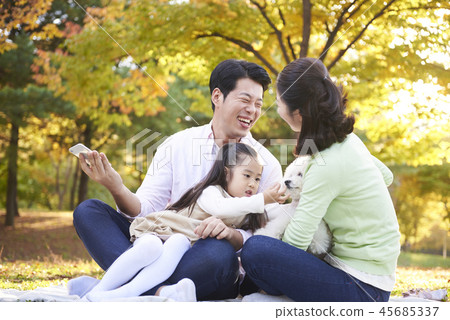 Family, Dad, Mom, Daughter, Puppy, Korean 45685337