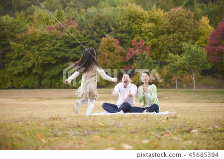 Family, Dad, Mom, Daughter, Korean Family, Dad, Mom, Daughter, Korean 45685394