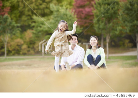 家庭，爸爸，媽媽，女兒，韓國人 45685469