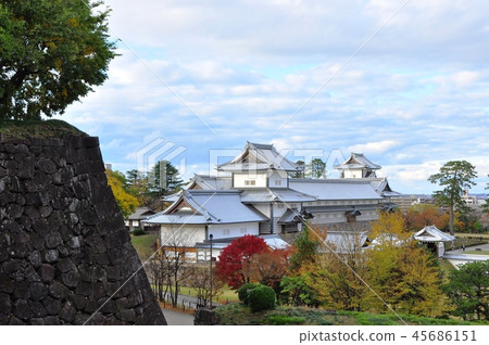 金澤城公園石垣和金澤城遺址的全景 金澤城公園石垣和金澤城遺址的全景 45686151