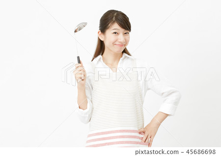 女人圍裙微笑 45686698