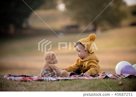兒童,秋季,奧林匹克公園,戶外,兒童,男孩 兒童,秋季,奧林匹克公園,戶外,兒童,男孩 45687251