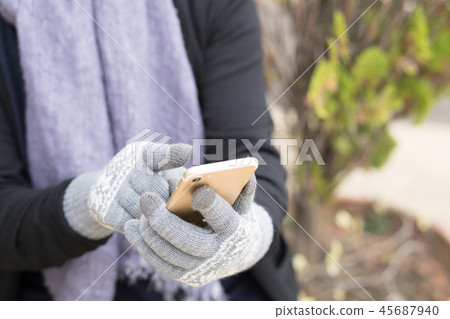 Hand of winter 45687940