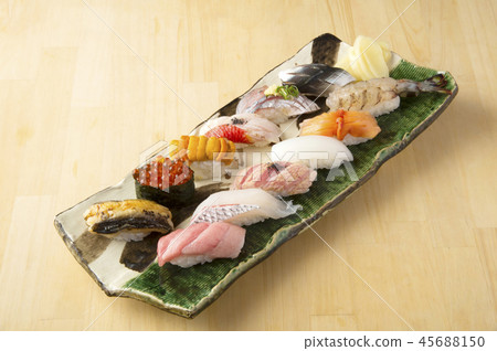 Sushi 45688150