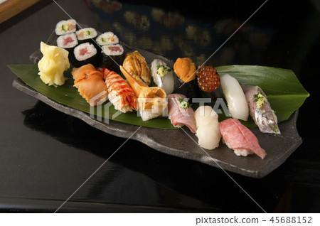 Sushi 45688152
