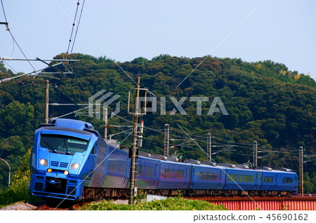 [883 Series / Limited Express Sonic]日本本線Kitsuki-Ogami 45690162