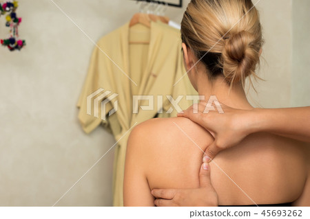 Osteopathy massage medicine pain relief 45693262