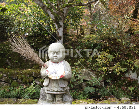 Jizo 45693851