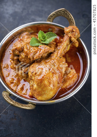 Traditional Indian Chicken Tikka Masala  45707825