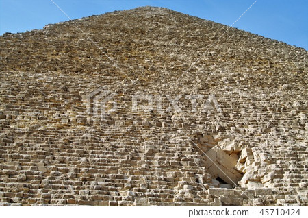 吉薩的三大金字塔 45710424