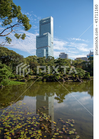 Water surface and Abeno Harukas 45711160