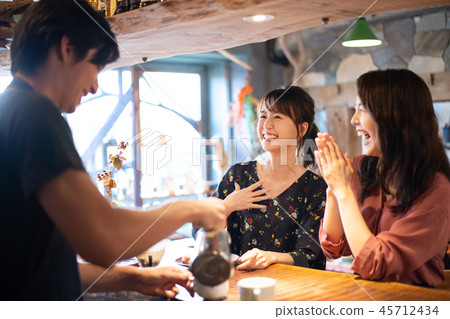 Lunch time cafe coffee OL clerk restaurant image Lunch time cafe coffee OL clerk restaurant image 45712434